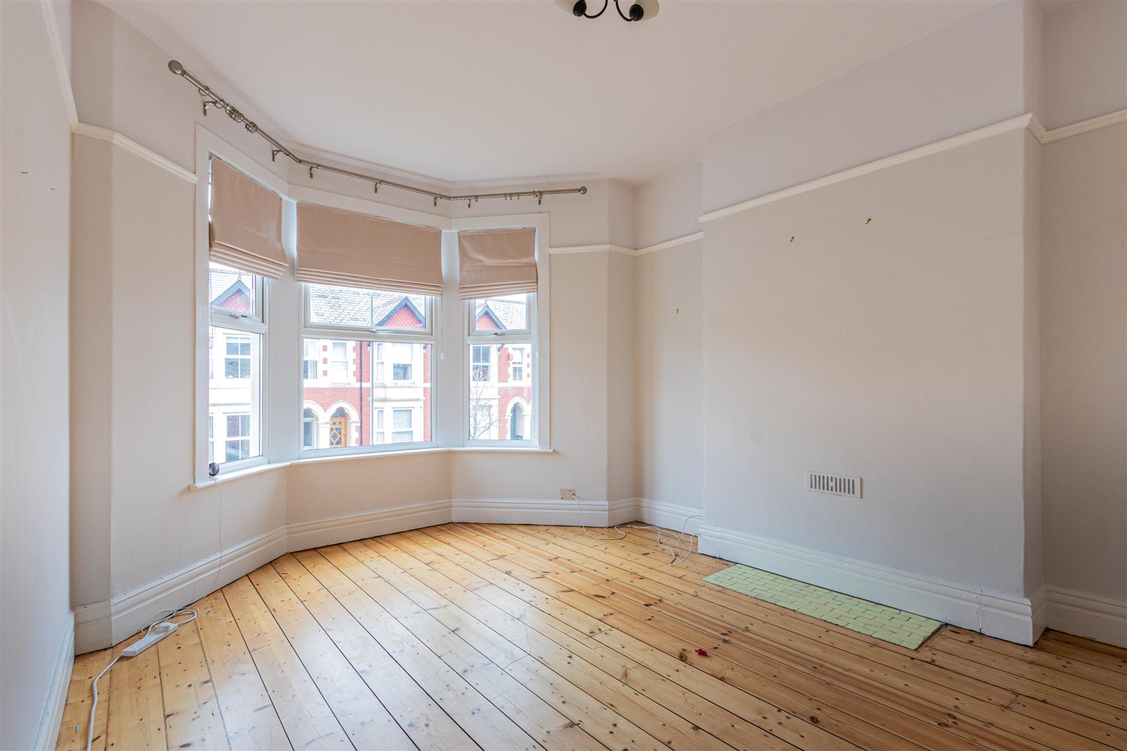 DERI ROAD, PENYLAN, CARDIFF Jeffrey Ross Estate Agents